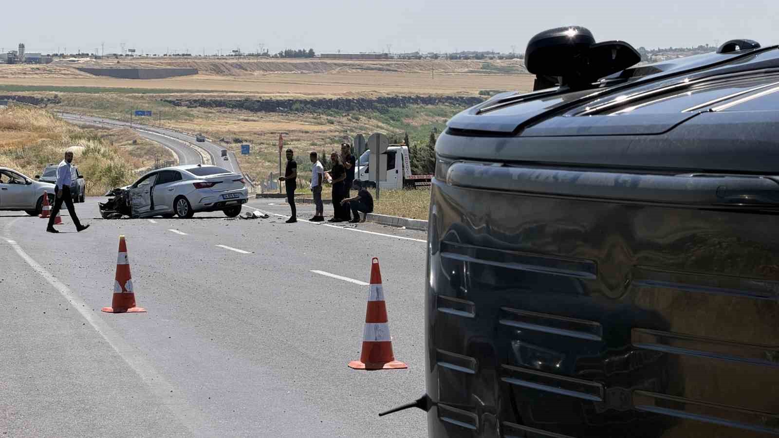 diyarbakirda otomobil ile hafif ticari arac carpisti 7 yarali 1