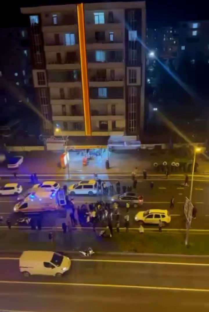 diyarbakirda otomobil motosiklete carpti 1 yarali 2 cn2Rgfqy