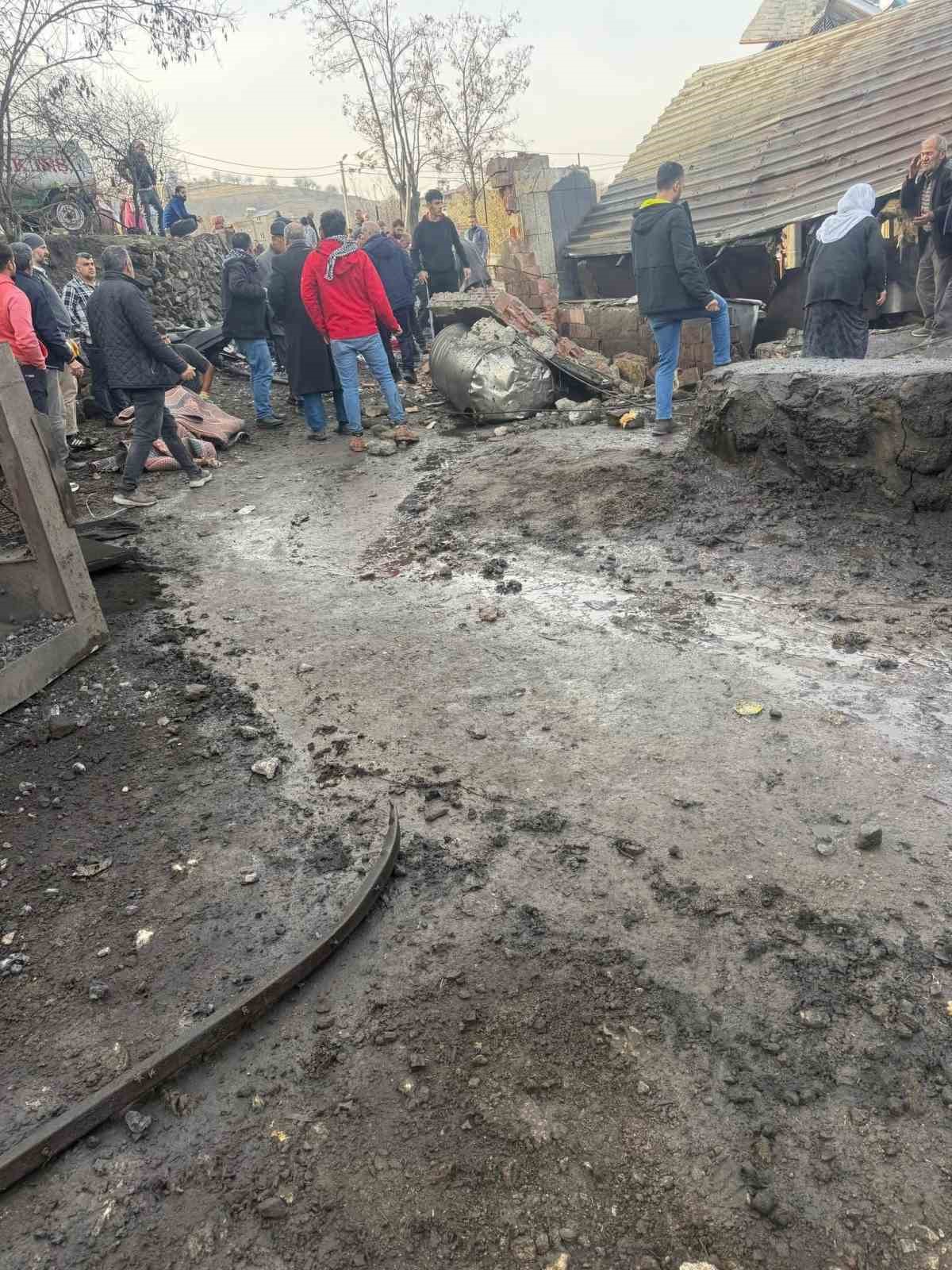 diyarbakirda peynir fabrikasinda patlama 5 yarali 2