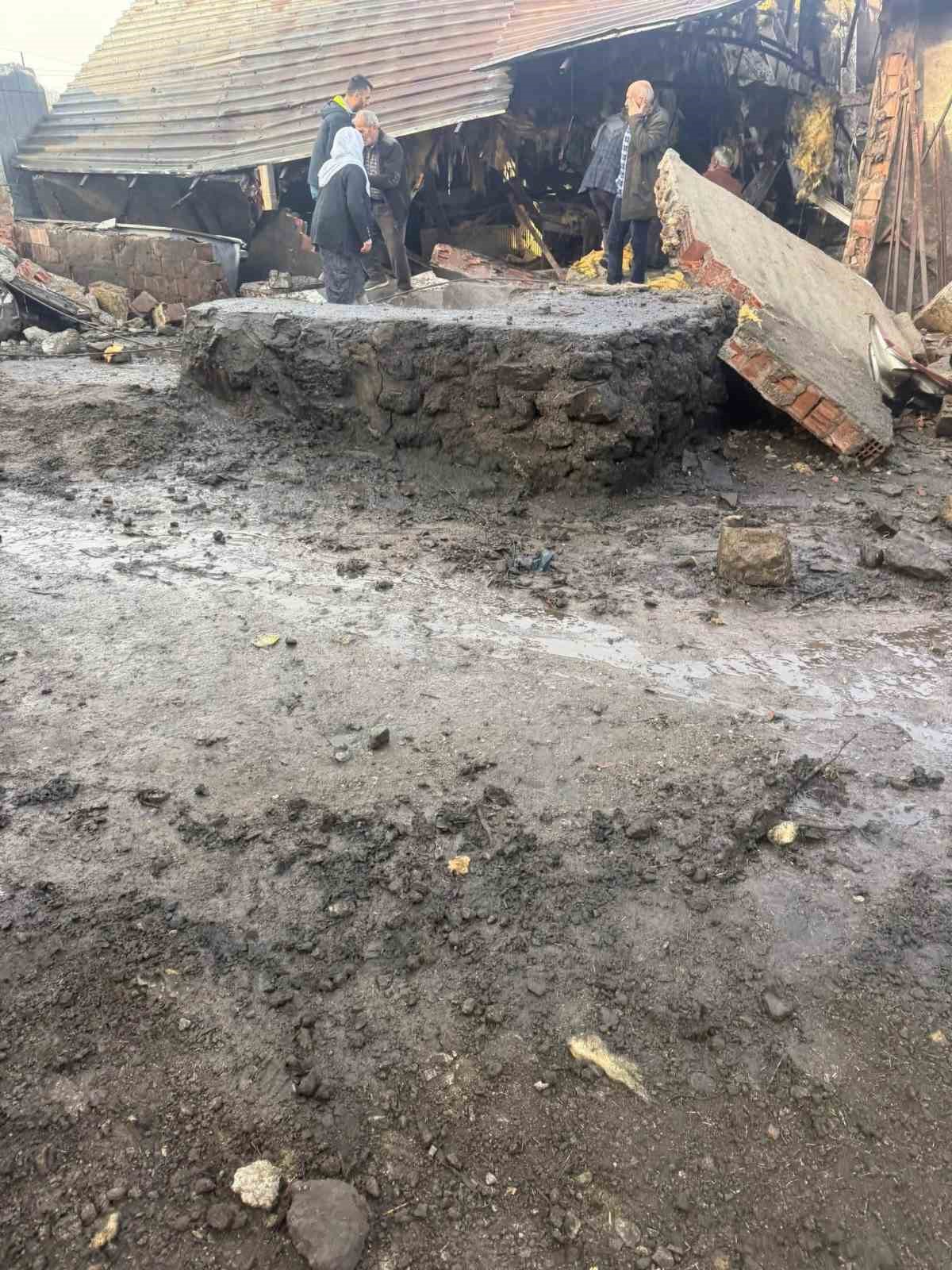 diyarbakirda peynir fabrikasinda patlama 5 yarali 3 NCOsCpGi