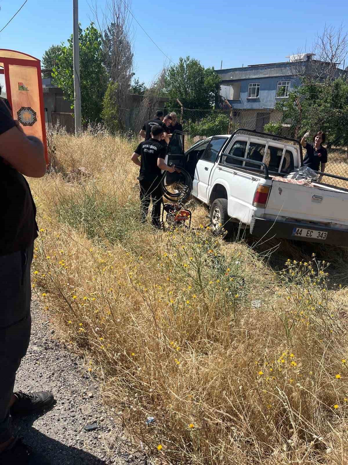 diyarbakirda pikap yoldan cikip takla atti 7 yarali 1