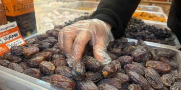 diyarbakirda-ramazan-ayinda-hurma-tezgahlarina-yogun-ilgi-q9grmcD1.jpg