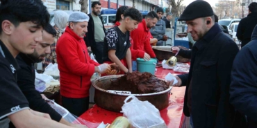 diyarbakirda-ramazan-klasigi-cigkofteye-yogun-ilgi-mZfjBNVf.jpg