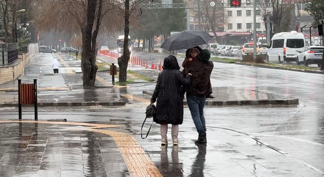 diyarbakirda saganak yagis hayati olumsuz etkiledi 2 1XUDC962