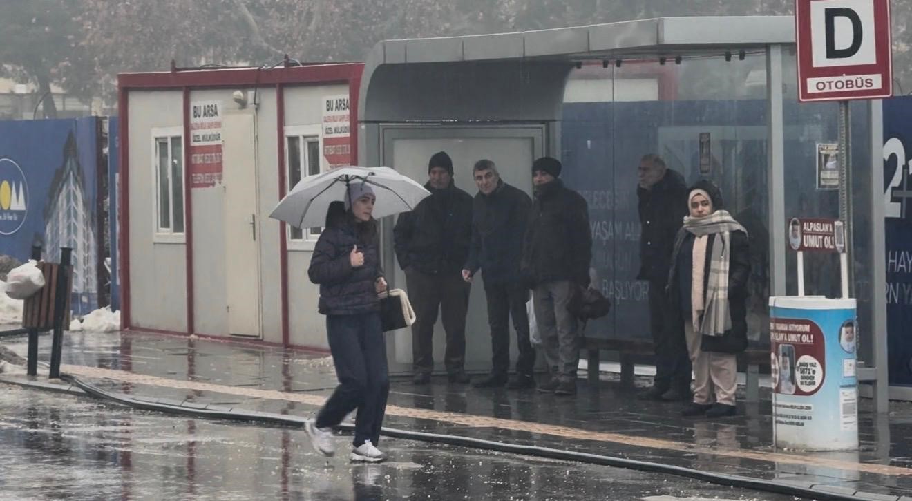 diyarbakirda saganak yagis hayati olumsuz etkiledi 2 4kYM3GQ7