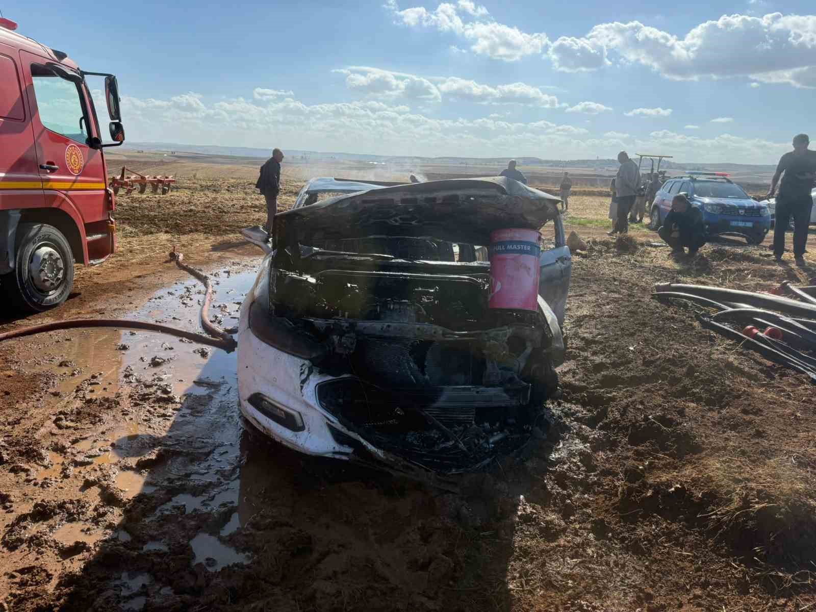 diyarbakirda seyir halindeki arac kule dondu 2 ZLZyPUOR