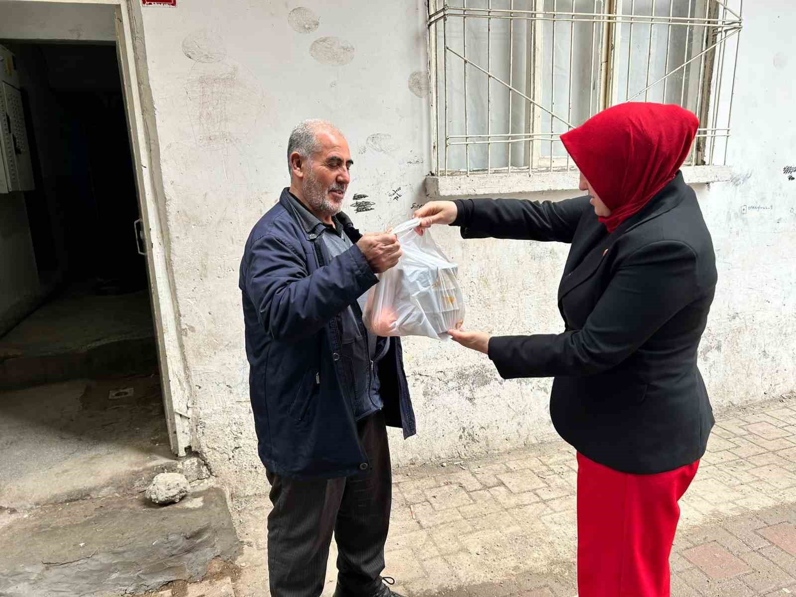 diyarbakirda sicak yemek destegi ihtiyac sahiplerine umut oluyor 1
