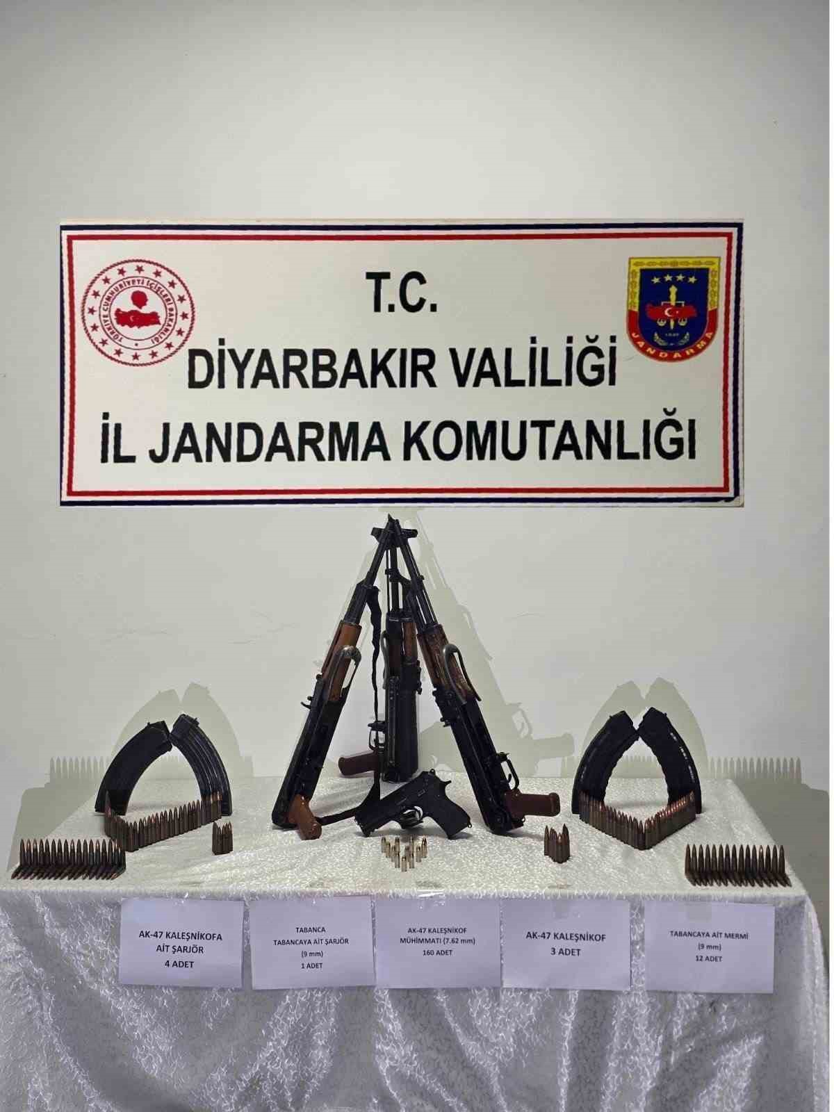 diyarbakirda silah kacakciligi operasyonu 1 OIpZNPGp
