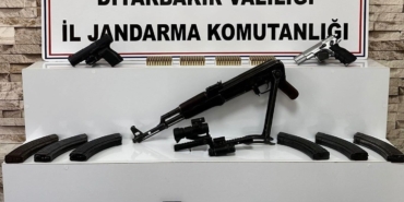 diyarbakirda-silah-kacakciligi-operasyonu-IIttjRxP.jpg