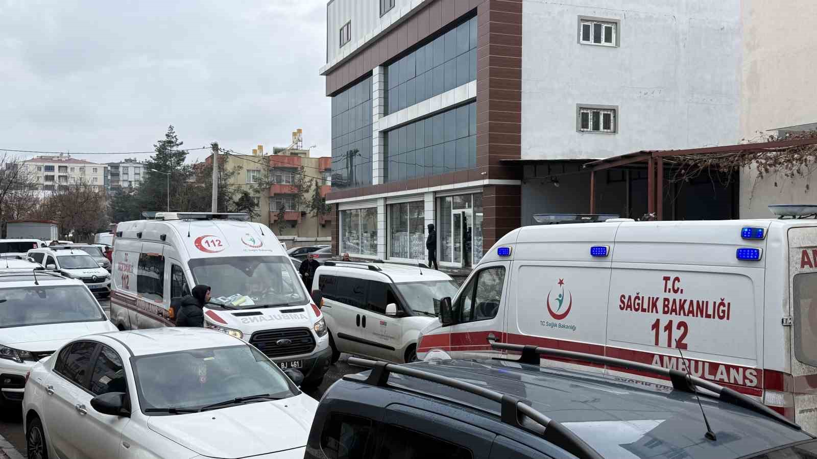 diyarbakirda silahli saldiri 1 olu 1 yarali 2 U3SzKXSC