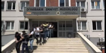 diyarbakirda-silahli-suc-orgutu-sebekesi-cokertildi-40-gozalti-HdNWTt5c.jpg