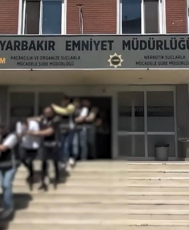 diyarbakirda-silahli-suc-orgutu-sebekesi-cokertildi-40-gozalti-HdNWTt5c.jpg
