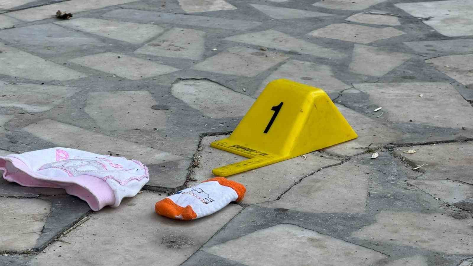 diyarbakirda sinir krizi geciren anne 2 aylik bebegini pencereden atti 0 hugKuzBA