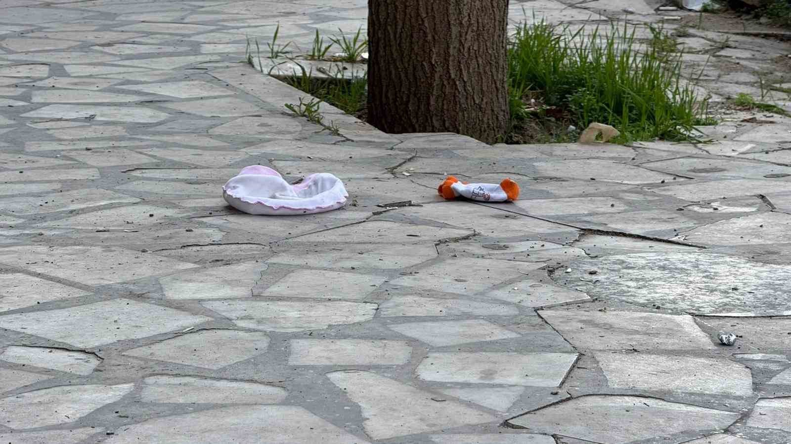 diyarbakirda sinir krizi geciren anne 2 aylik bebegini pencereden atti 1 M6HGbfKS