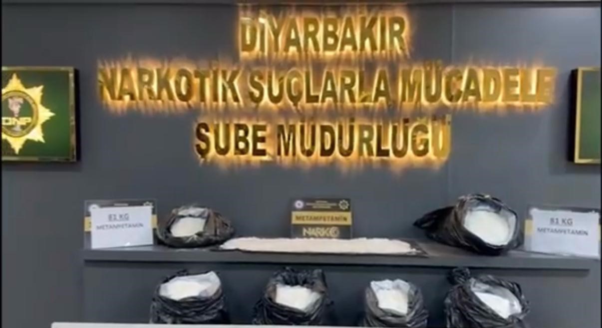 diyarbakirda takibe alinan tirda 81 kilo metamfetamin ele gecirildi 0 DkeCXgO7
