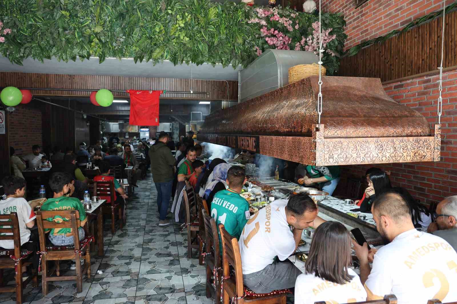diyarbakirda taraftara 121 porsiyon ciger 5 liradan verildi 0 Ga9UrY9C
