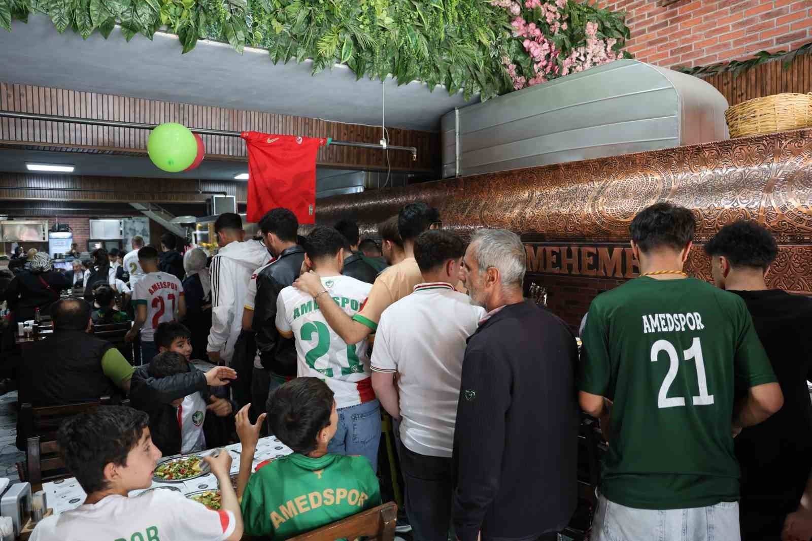 diyarbakirda taraftara 121 porsiyon ciger 5 liradan verildi 3 USXSMquc