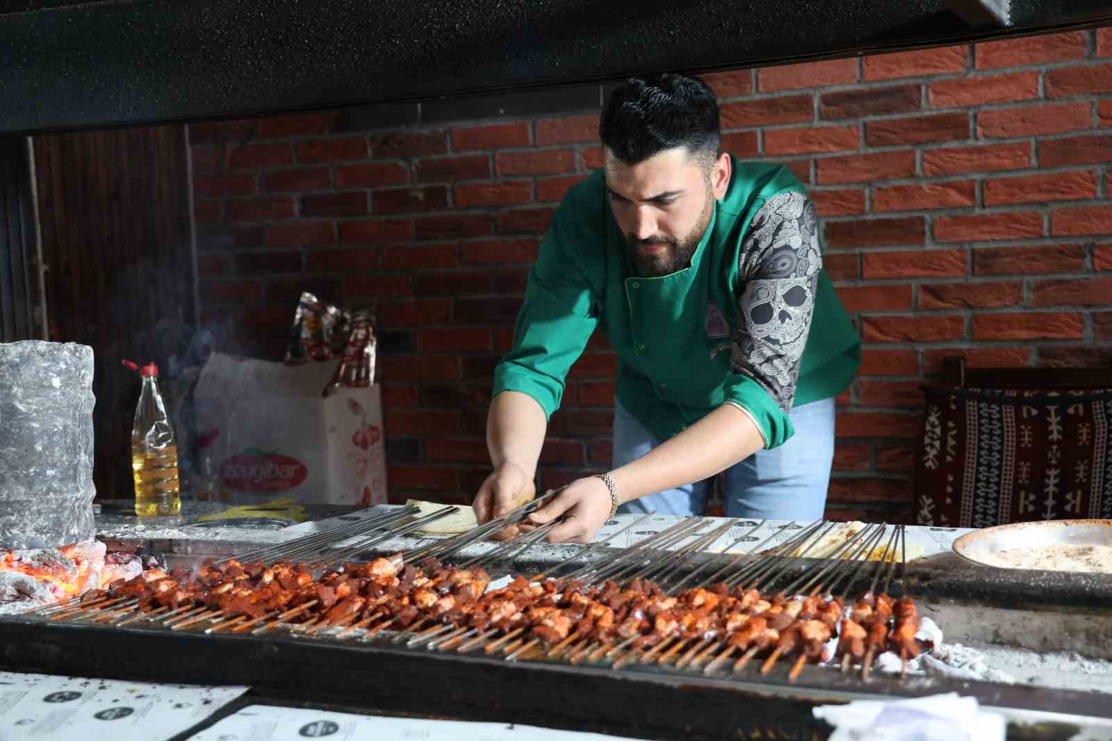 diyarbakirda taraftara 121 porsiyon ciger 5 liradan verildi 4 jOH4f5e7