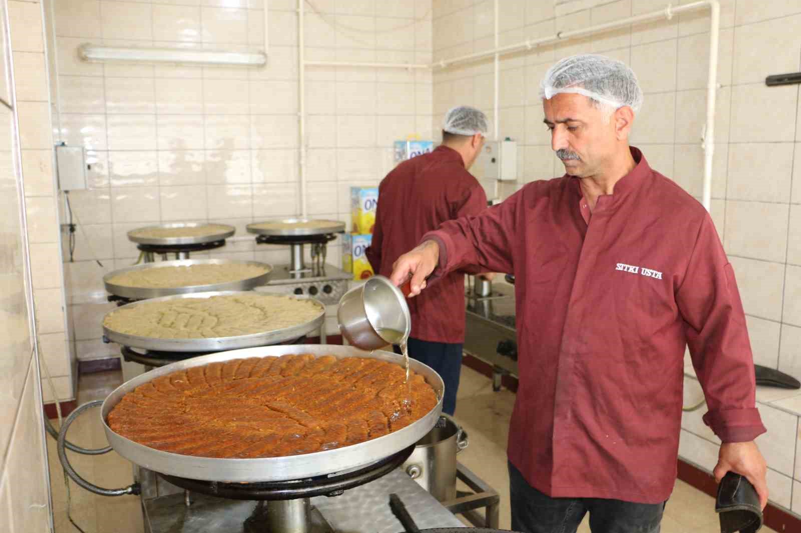 diyarbakirda tatlicilarin bayram mesaisi 5