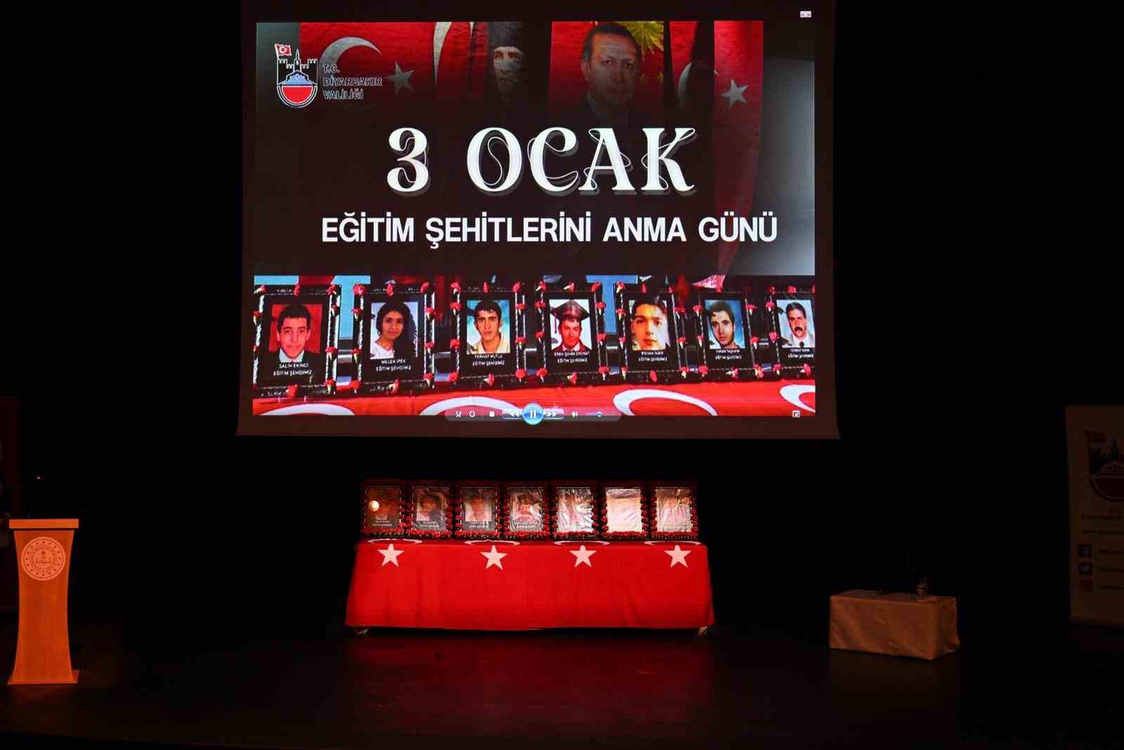 diyarbakirda teror saldirisinda hayatini kaybedenler anildi 3 CkXCWwvA