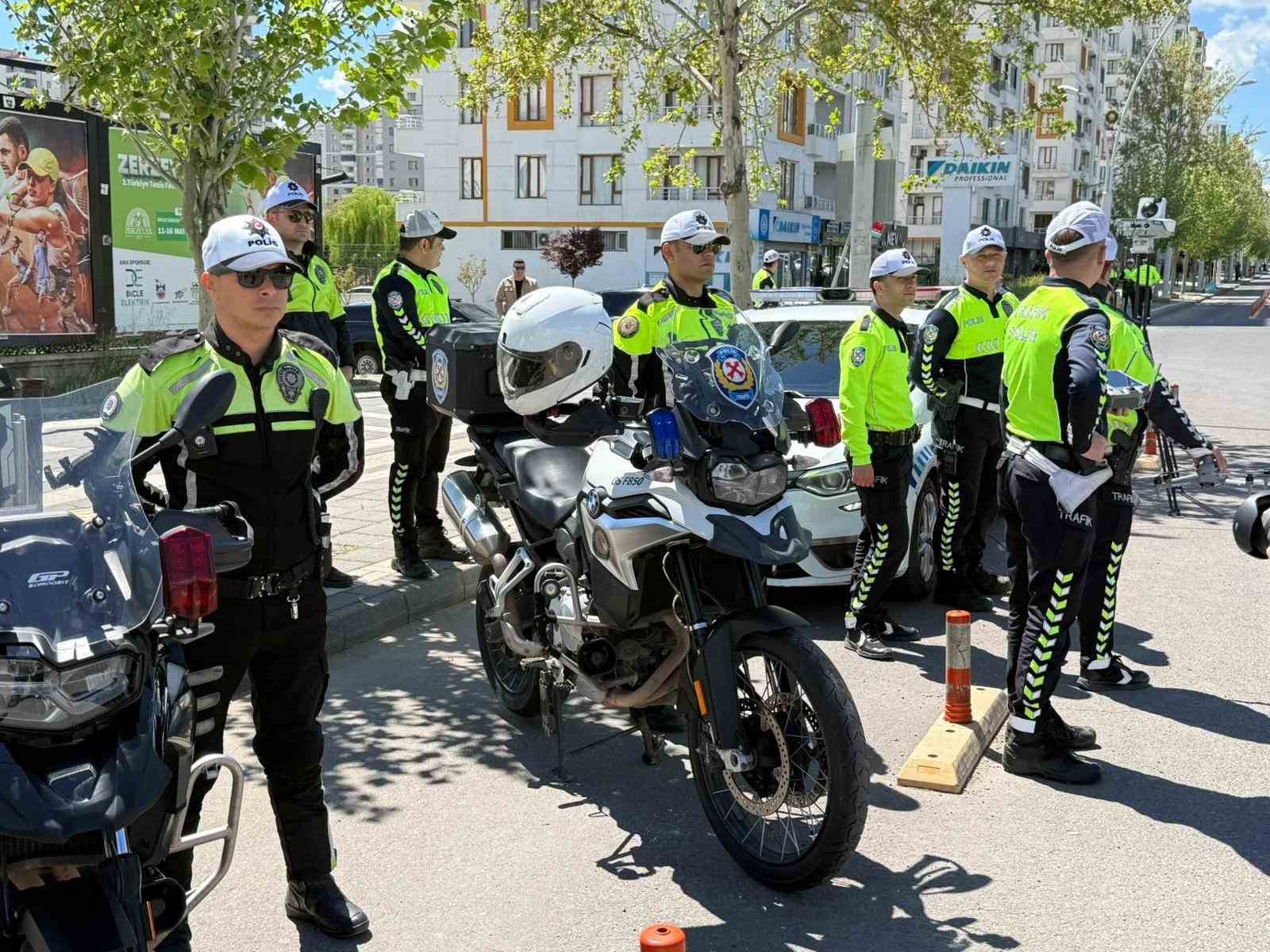diyarbakirda trafik haftasi cesitli etkinliklerle kutlandi 6 QjfTQaD4