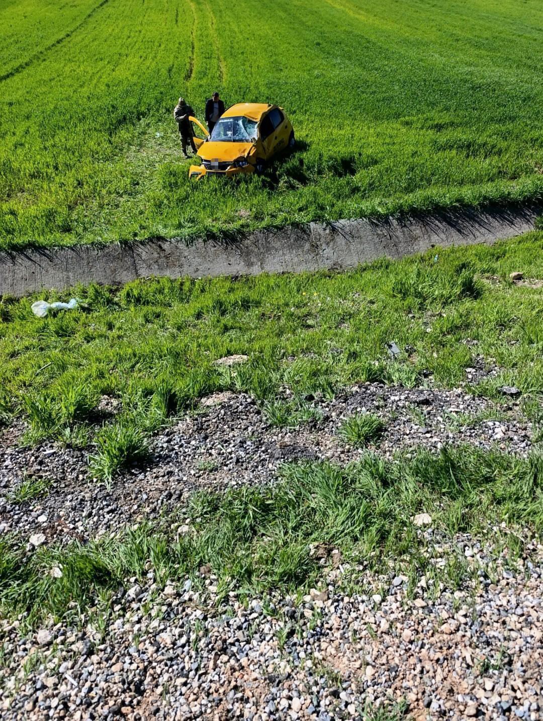 diyarbakirda trafik kazasi 1i agir 4 yarali 0 b4jTBfNS
