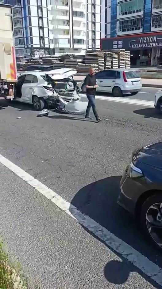 Diyarbakır’da trafik kazası: 2 yaralı 4 diyarbakirda trafik kazasi 2 yarali 0 VOdqOtgY