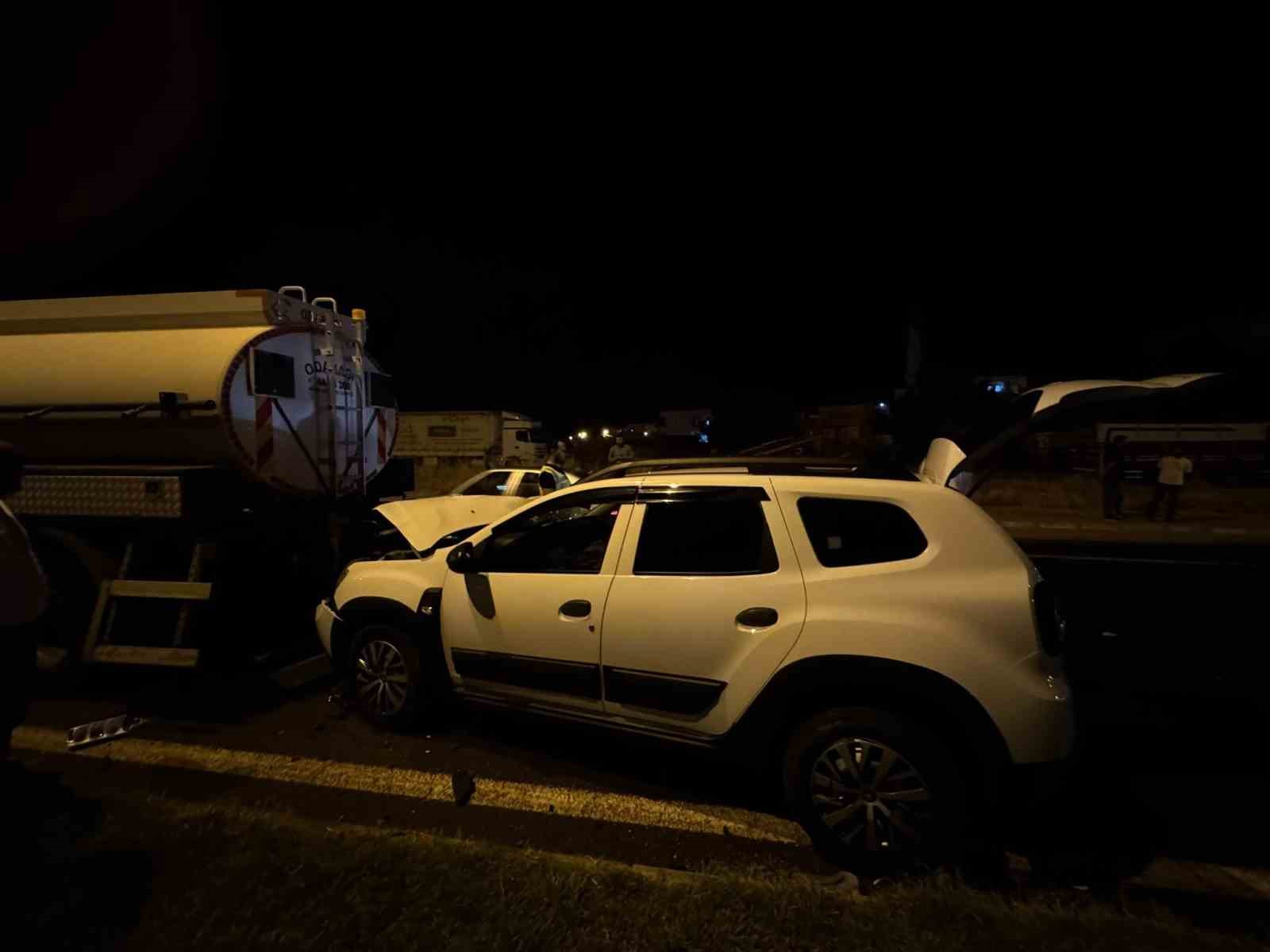 Diyarbakır’da trafik kazası: 3 yaralı 5 diyarbakirda trafik kazasi 3 yarali 1 ipENdTua