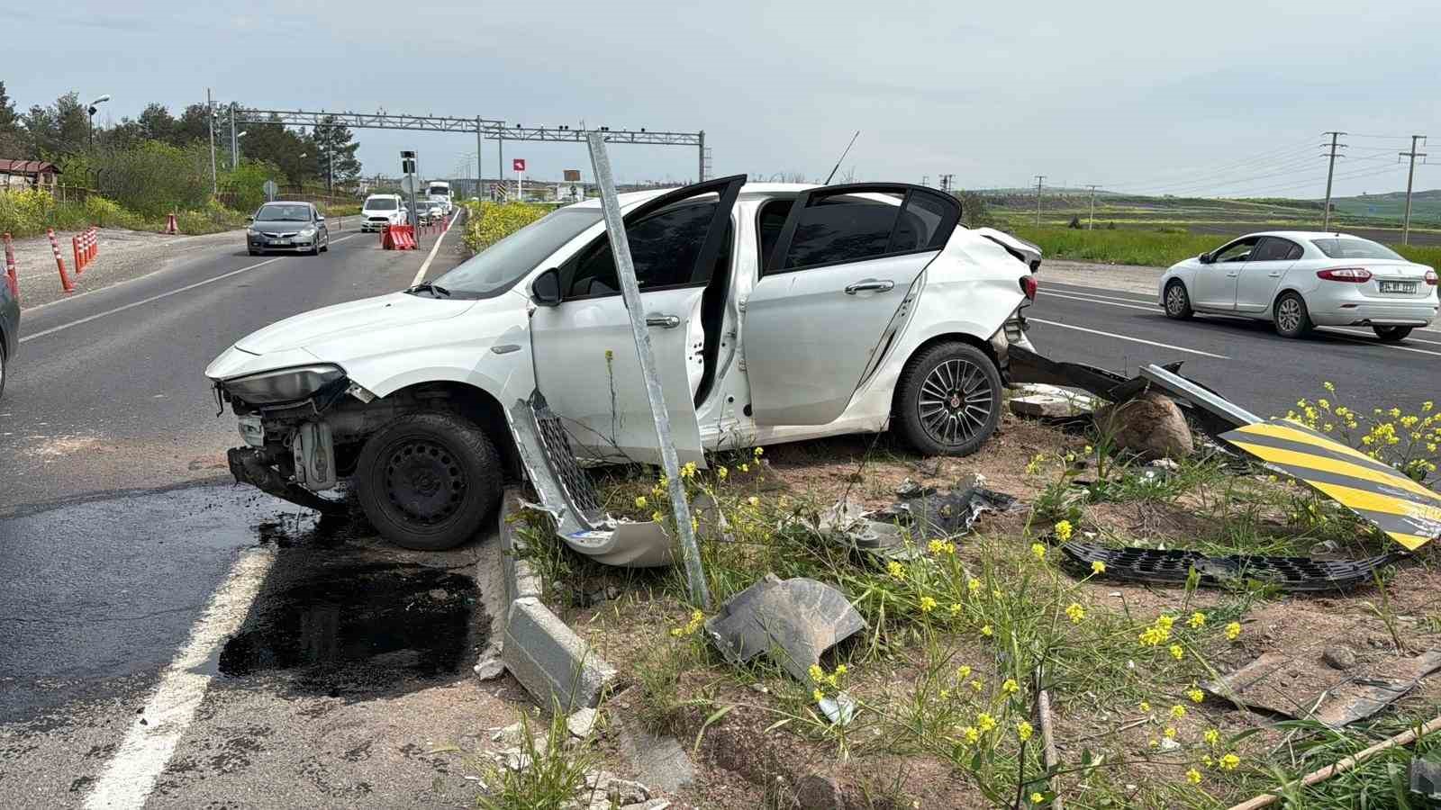 diyarbakirda trafik kazasi 3u cocuk 5 yarali 1 TtbiHY7t
