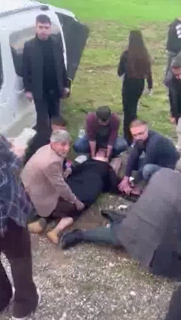 diyarbakirda trafik kazasi 4 yarali 1 Kimb8DRI