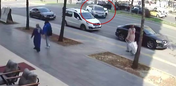 diyarbakirda trafik kazasi guvenlik kameralarina yansidi 0 ejzVeFVD