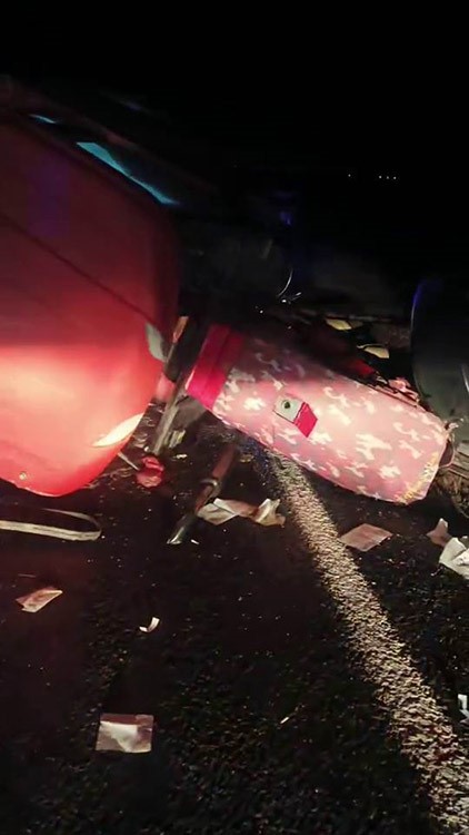 diyarbakirda traktor ile hafif ticari arac carpisti 2 yarali 1 P2bswTKI