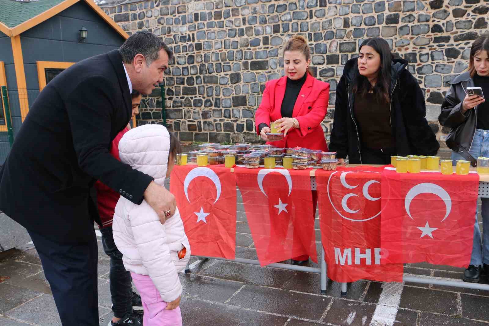 diyarbakirda vatandaslardan devlet bahceliye surec tesekkuru 8