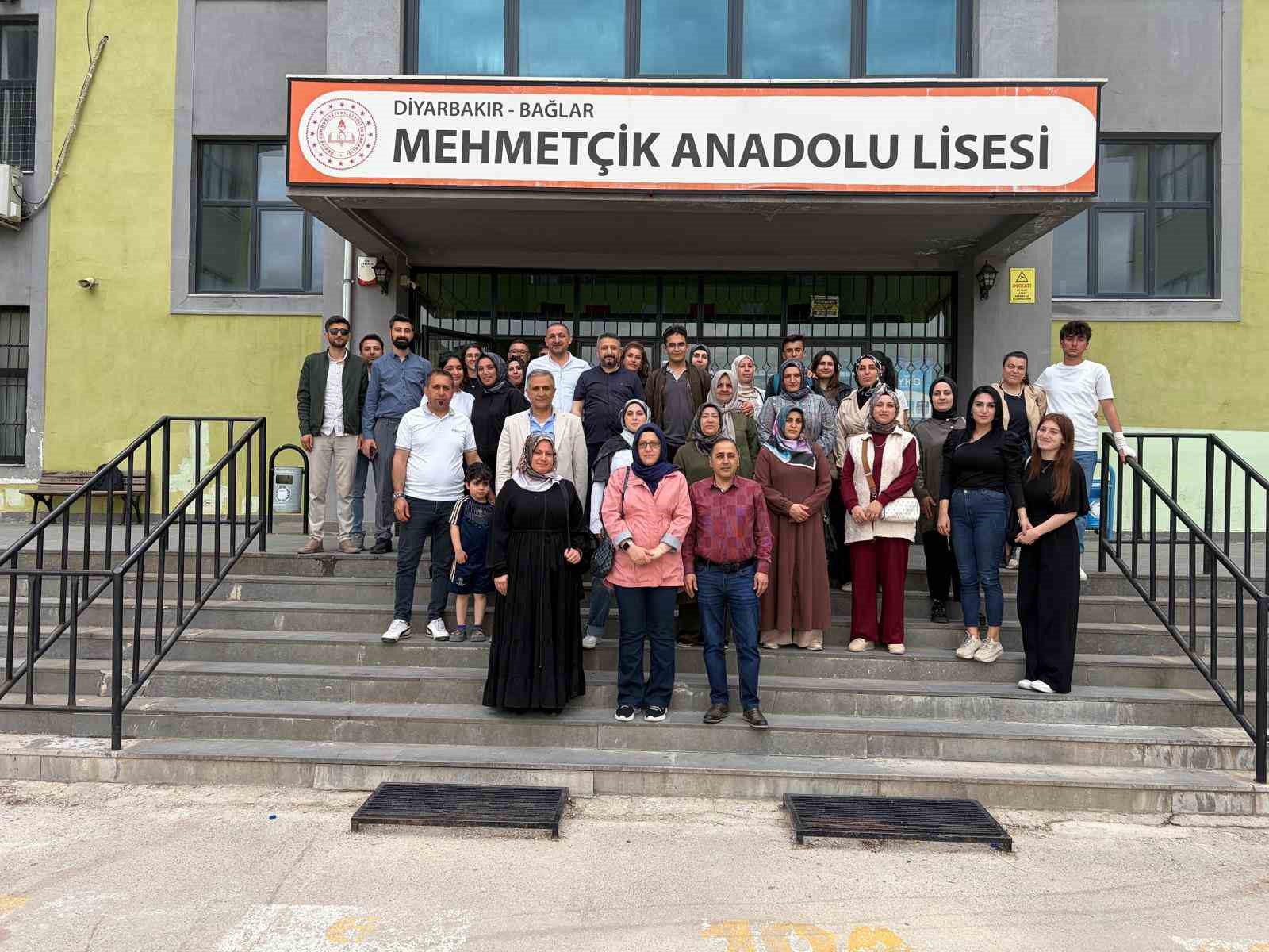 diyarbakirda veliler okuduklari kitaptan sinava tabii tutuldu 1 pY55z2v7