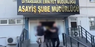 diyarbakirda-yapi-kredi-atmsi-ve-bazi-is-yerlerini-kursunlayan-3-supheli-yakalandi-xV2sf9an.jpg