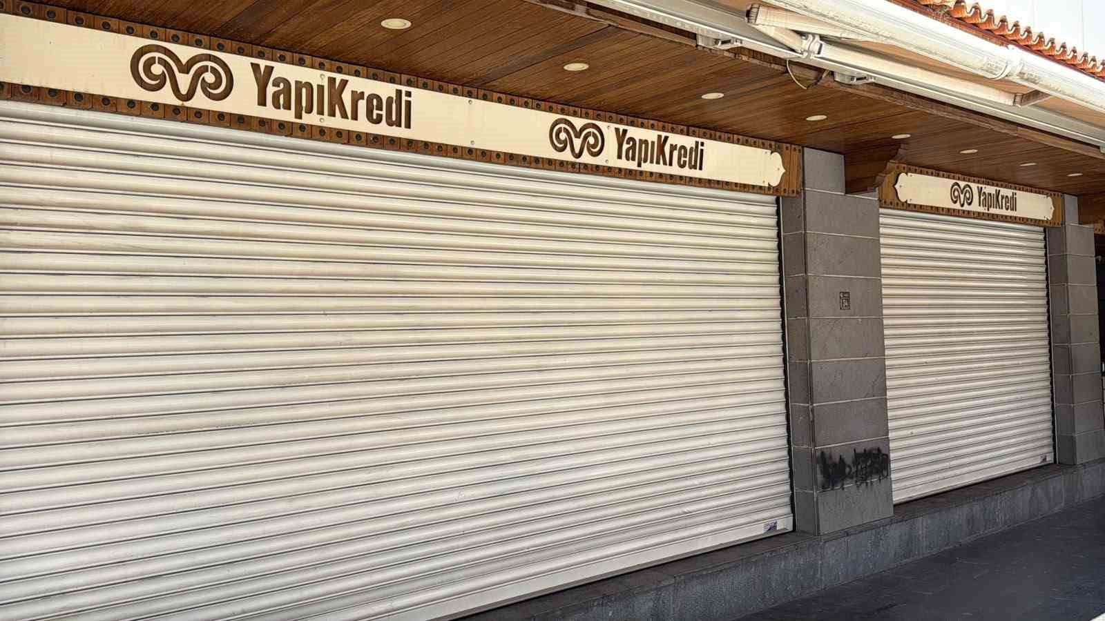 diyarbakirda yapi kredi bankasi subesine silahli saldiri 2