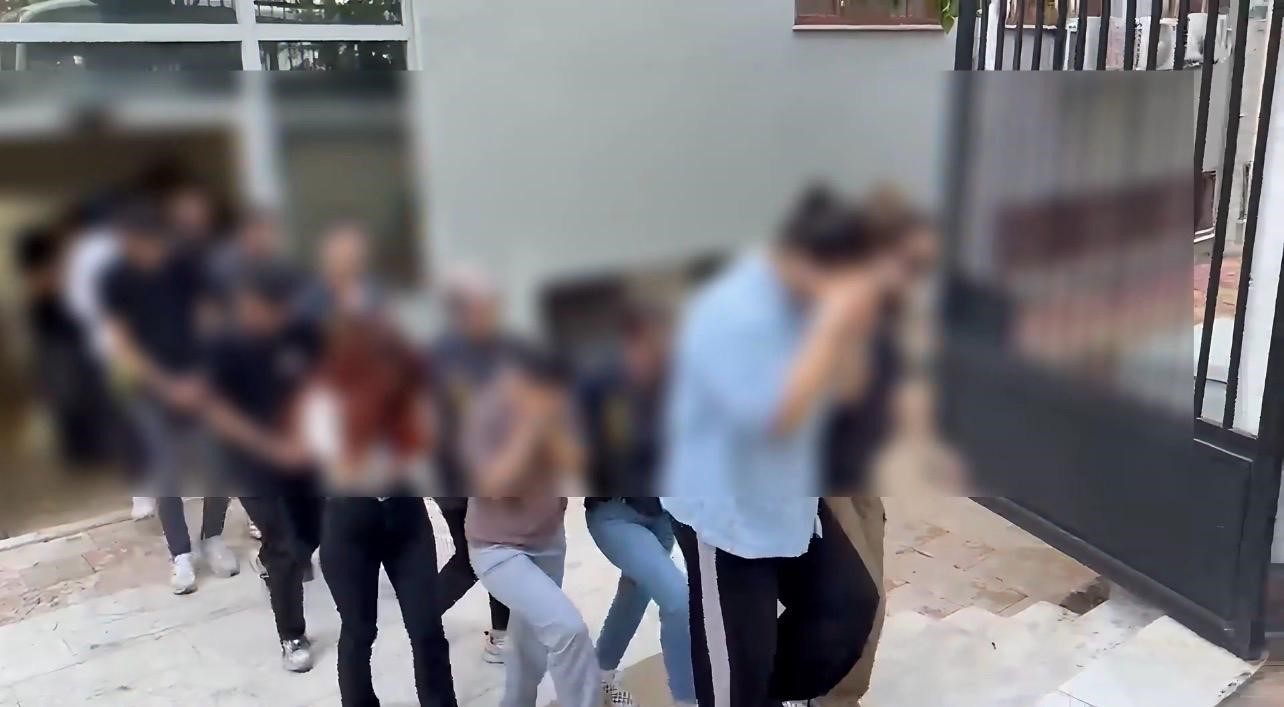 diyarbakirda yasa disi bahis operasyonu 6 milyarlik islem hacmi tespit edildi 24 kisi tutuklandi C97QmOrr