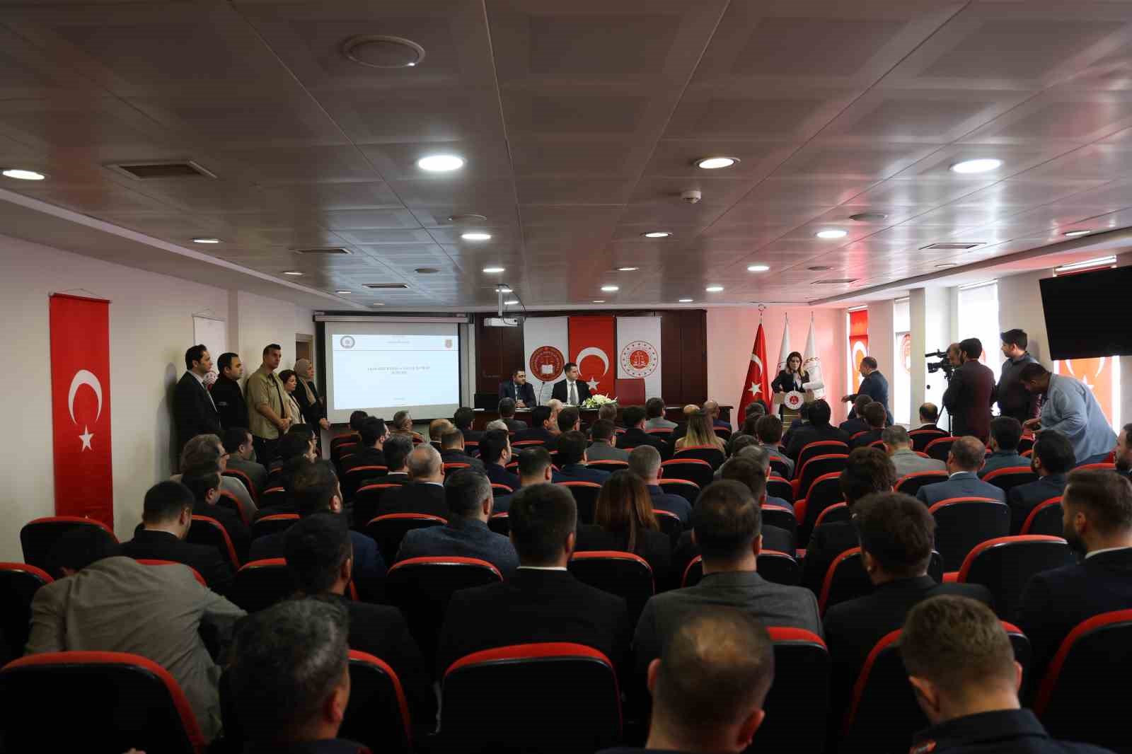 Diyarbakır’da ‘yasa dışı bahis ve sanal kumarla’ mücadelede hukuki süreç ele alındı 8 diyarbakirda yasa disi bahis ve sanal kumarla mucadelede hukuki surec ele alindi 4 as74E6sM
