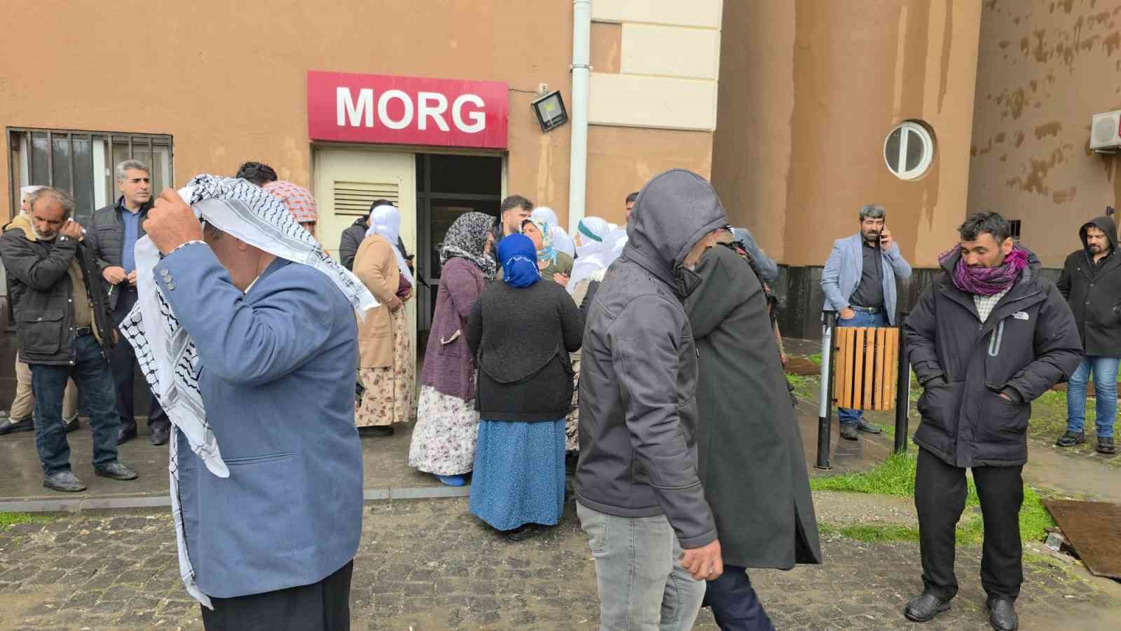 Diyarbakır’da yıldırım çarpması sonucu 2 kuzen hayatını kaybetti 4 diyarbakirda yildirim carpmasi sonucu 2 kuzen hayatini kaybetti 0 Aq5q1D9V