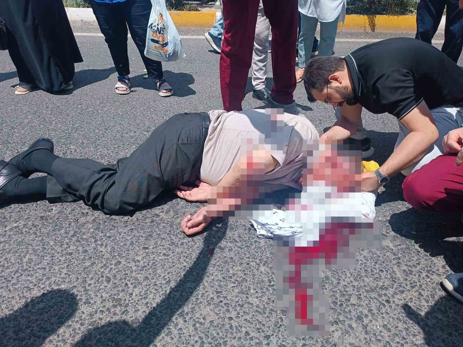 diyarbakirda yolun karsisina gecmeye calisan sahsa araba carpti 3 tCvWMenI
