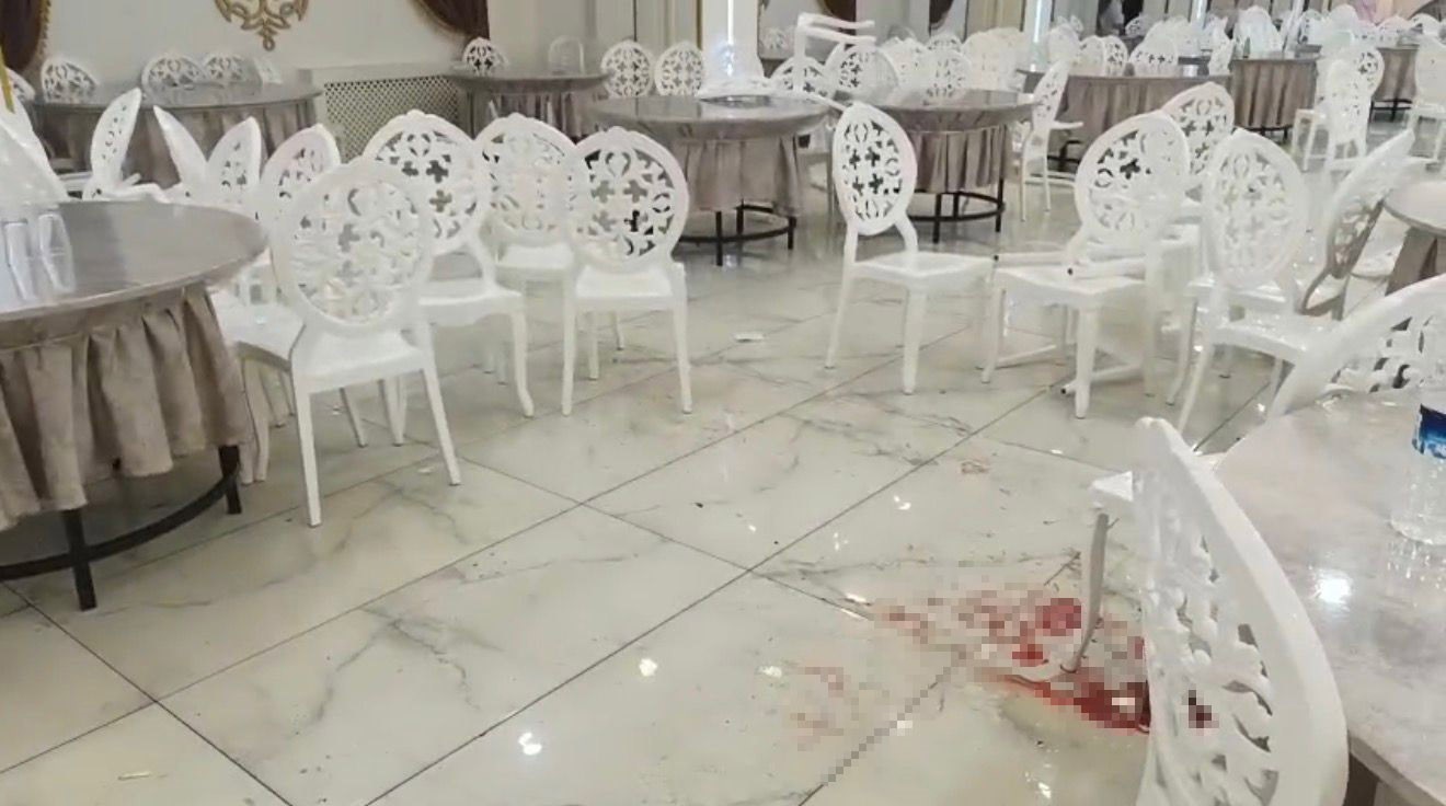 diyarbakirdaki bir dugun salonunda cikan kavgada 2 kisi yaralandi 2 27qCgIp5
