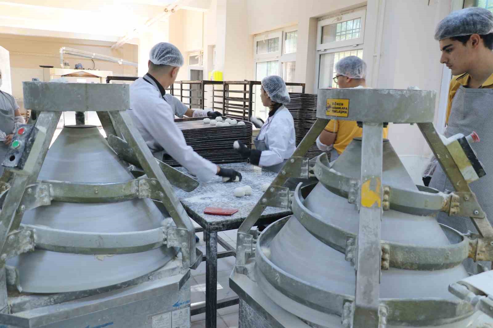 diyarbakirdaki meslek liseleri fabrika gibi calisiyor gecen yilki ciro 230 milyon lira 1