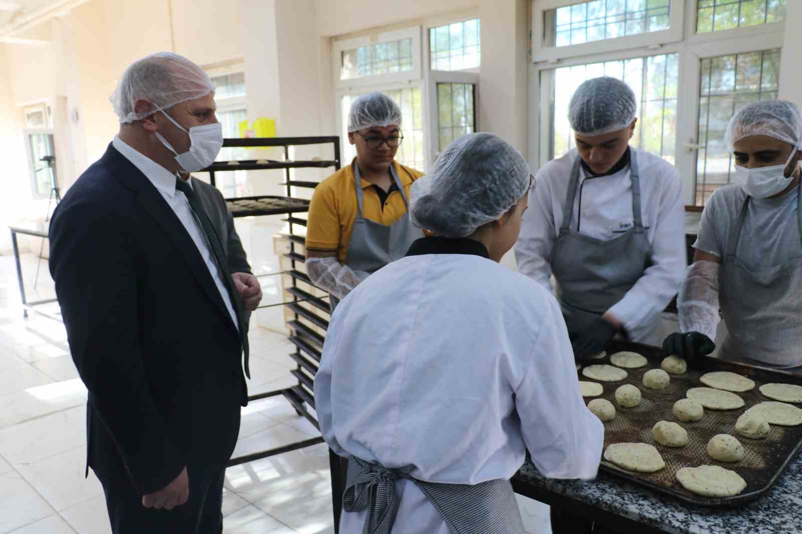 diyarbakirdaki meslek liseleri fabrika gibi calisiyor gecen yilki ciro 230 milyon lira 10 YRGenBQf