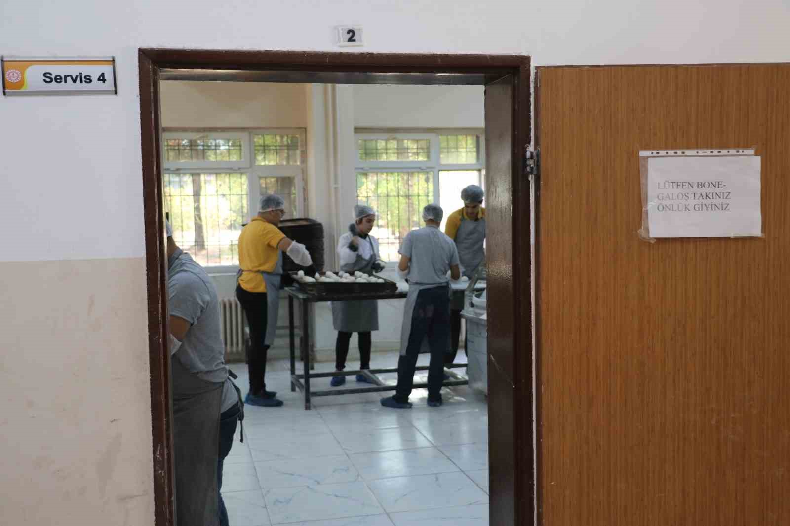 diyarbakirdaki meslek liseleri fabrika gibi calisiyor gecen yilki ciro 230 milyon lira 4 flXeqlrl