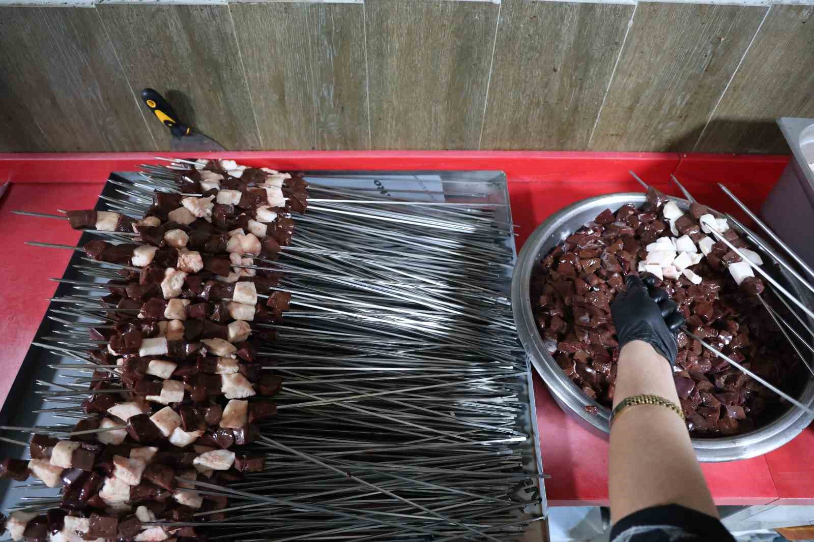 diyarbakirin tescilli ciger kebabi ramazanda da iftar ve sahurda tuketiliyor 1