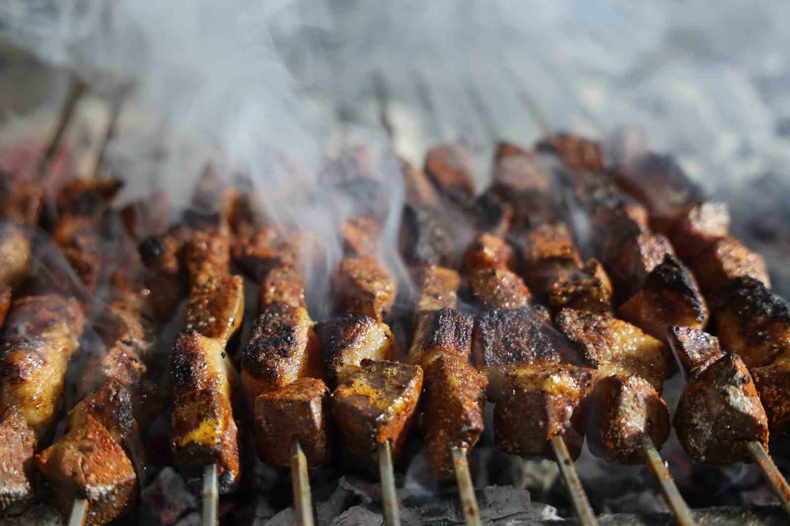 diyarbakirin tescilli ciger kebabi ramazanda da iftar ve sahurda tuketiliyor 4 w7hedrUH