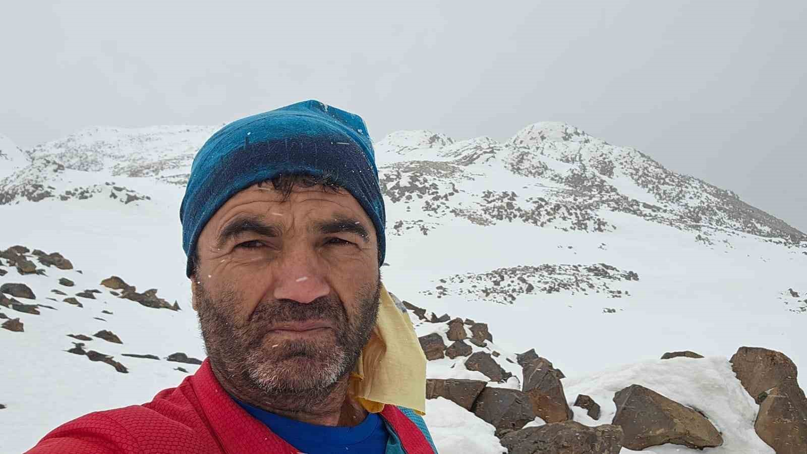 Diyarbakırlı dağcıdan Süphan Dağı’na başarılı solo tırmanış 4 diyarbakirli dagcidan suphan dagina basarili solo tirmanis 0 TZWbHPB1