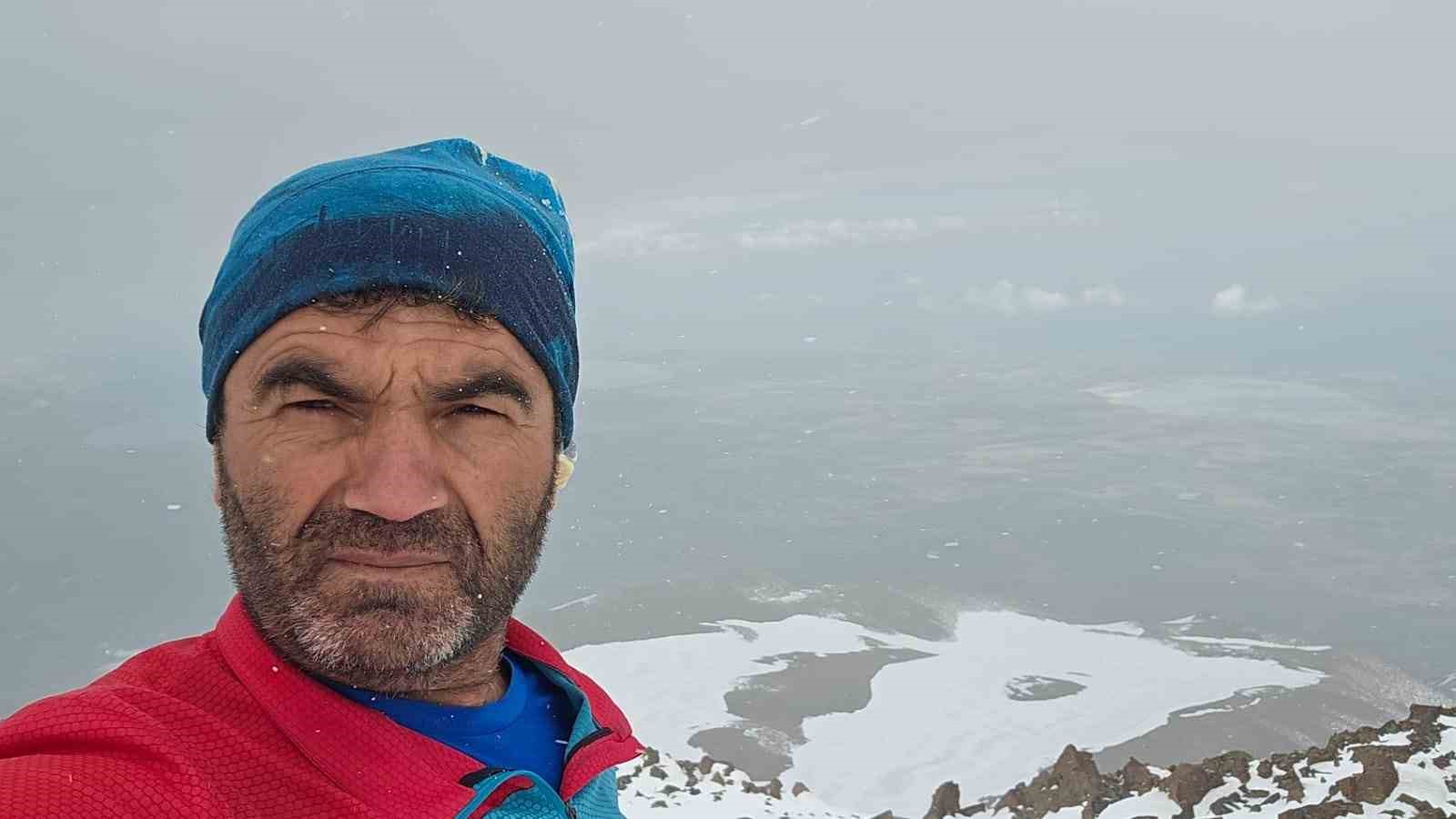 Diyarbakırlı dağcıdan Süphan Dağı’na başarılı solo tırmanış 7 diyarbakirli dagcidan suphan dagina basarili solo tirmanis 3 1IhGzEgS