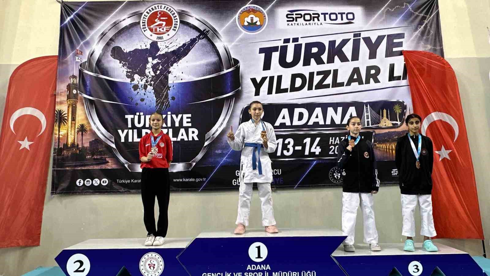 diyarbakirli karateciler adanadan 16 madalya ile dondu 1 wpqwat8z