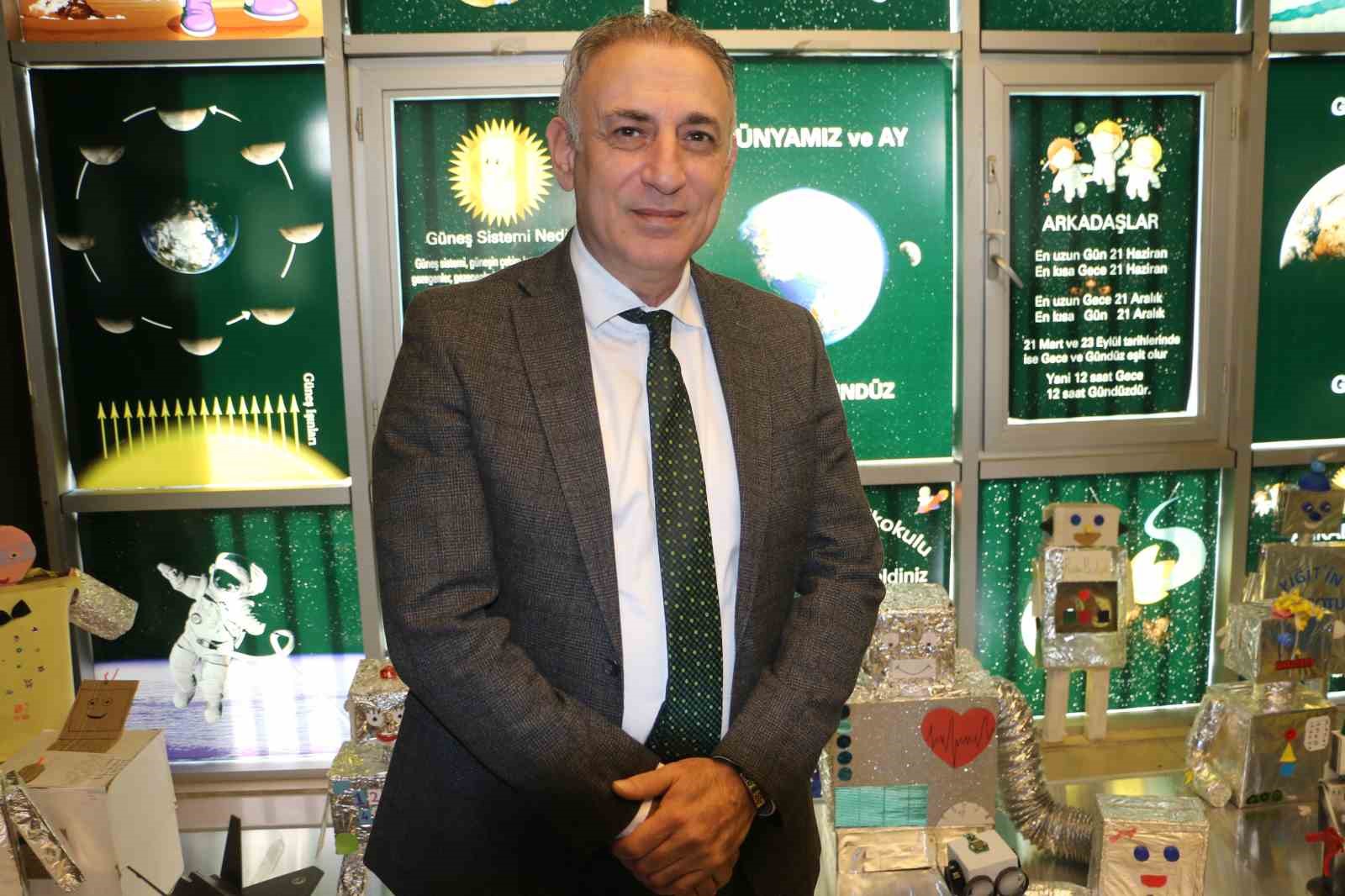 diyarbakirli ogrenciler atik malzemelerden robot yapti 9 LCyFGctd